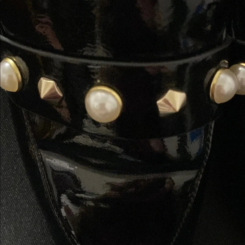 Nordstrom Black Patent Loafers with‎ Pearl Accents Girls  size 2